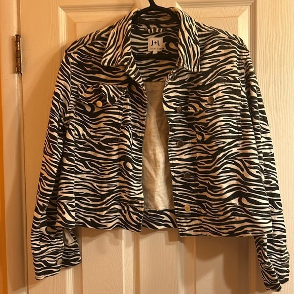 Jackets & Blazers - Animal print Jean jacket